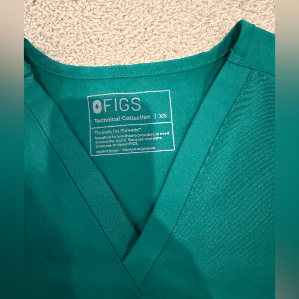 Figs Women's Scrub Set in Teal Green - Picture 2 of 4